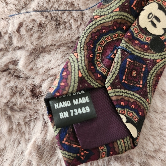 Vintage Mickey Mouse silk tie - Picture 3 of 4